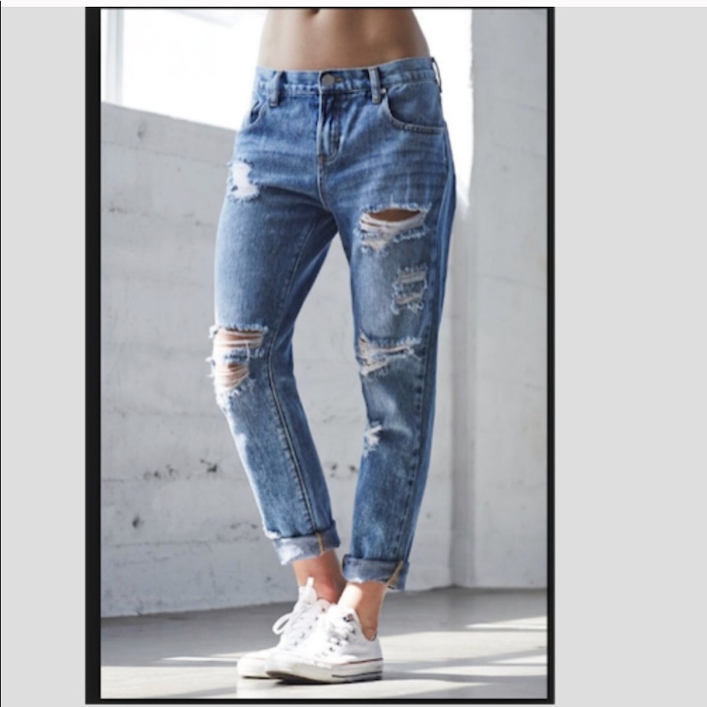 Distressed Boyfriend Jean